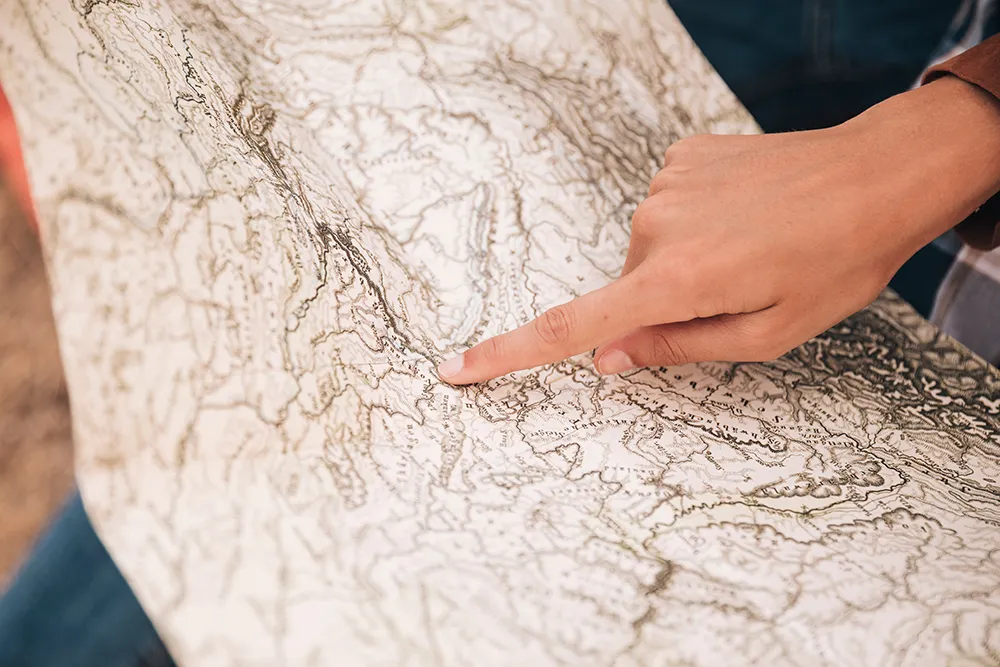 انجام آزمایشات و محاسبات توپوگرافی در ساخت مرغداری گوشتی از مهم‌ترین ارکان آن است - مانا طرح زیگورات